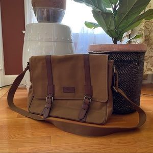 Fossil / NWOT Canvas messenger bag w/ leather + brass